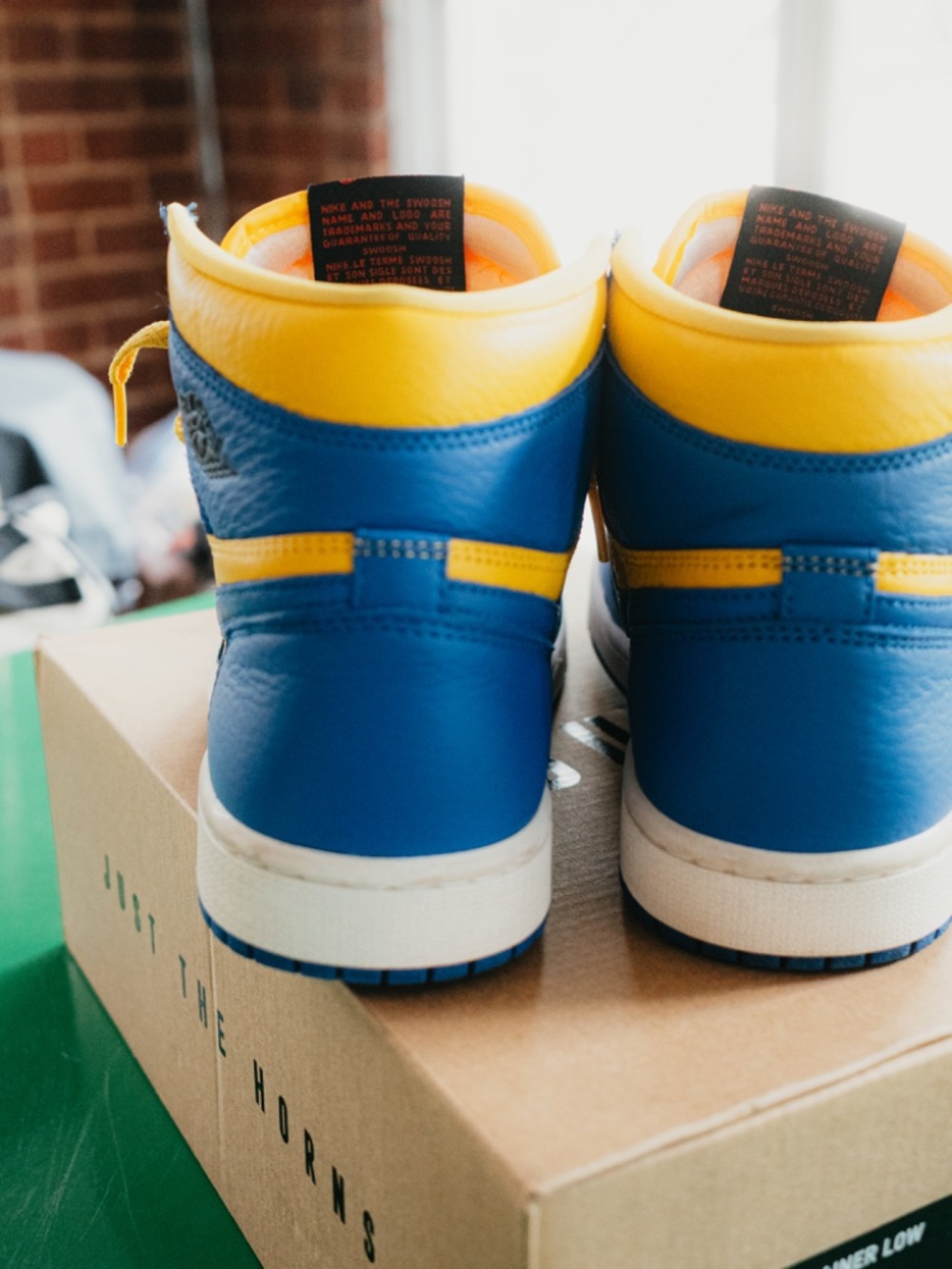 Jordan 1 High Reverse Laney - 7.5W - Picture 2 of 6